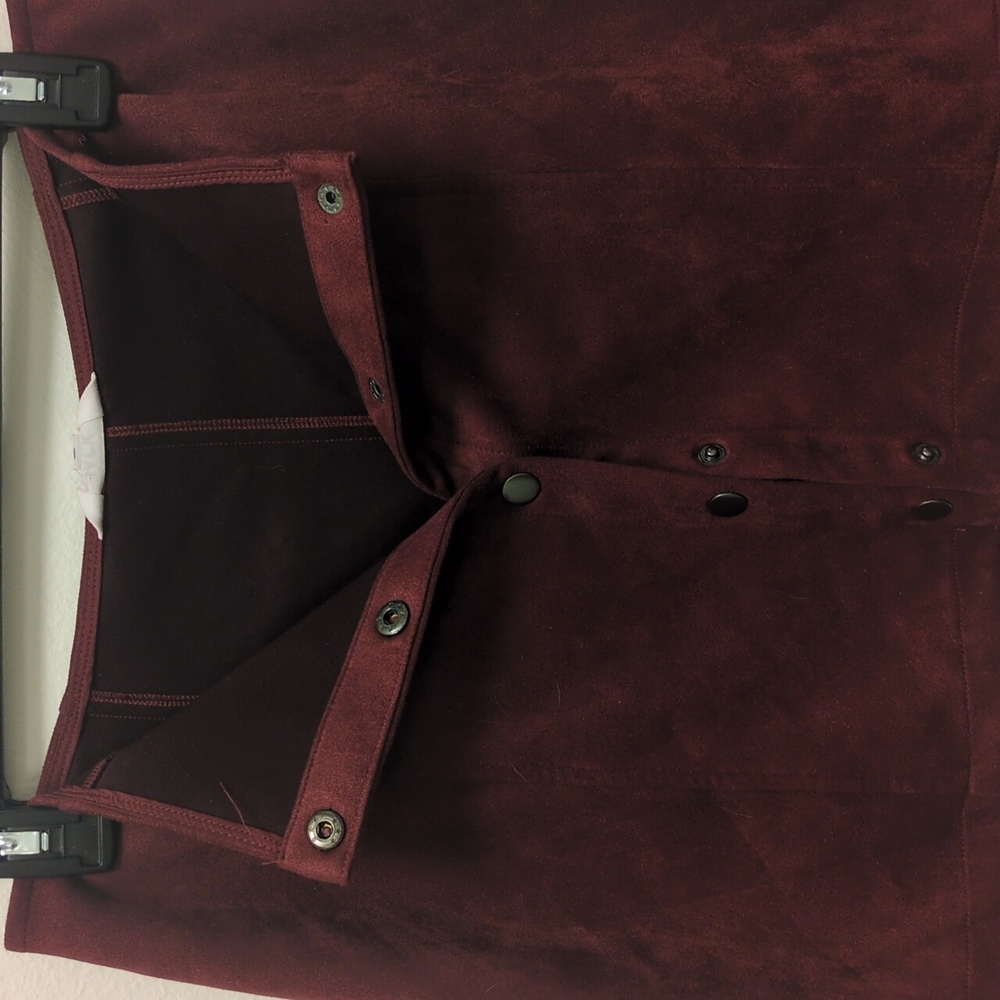 Get the Ultimate Fall Look with Jack BB Dakota's Cranberry Faux Suede Mini Skirt - Picture 3 of 11